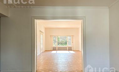 Imponente Casa en alquiler con jardín y pileta  - Beccar
