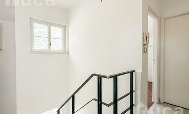 Imponente Casa en alquiler con jardín y pileta  - Beccar