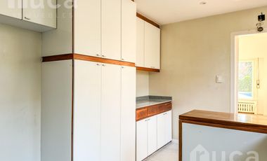 Imponente Casa en alquiler con jardín y pileta  - Beccar