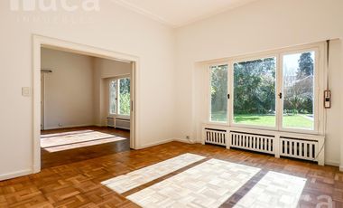 Imponente Casa en alquiler con jardín y pileta  - Beccar