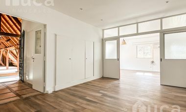 Imponente Casa en alquiler con jardín y pileta  - Beccar