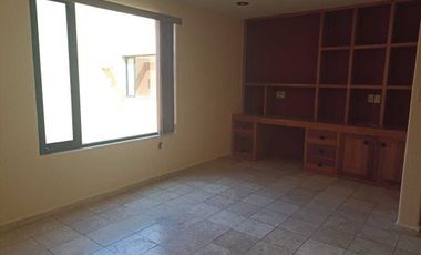 Renta de casa zona las Americas