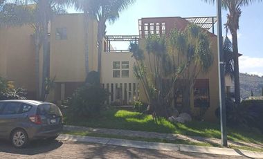 Renta de casa zona las Americas