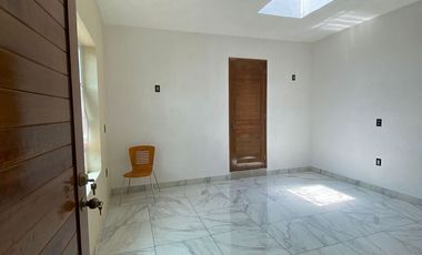 Venta d casa con mini departamento