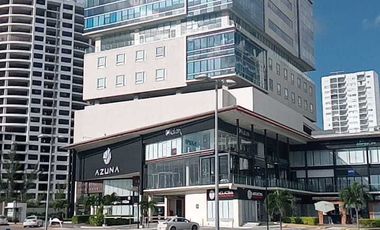 VENTA O RENTA DE LOCAL EN AZUNA, CENTRO MEDICO Y DE NEGOCIOS, CANCUN, Q.ROO.