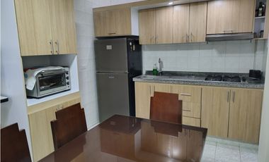SE VENDE CASA  B/ VALLADOLID - MONTERREY - JOR2