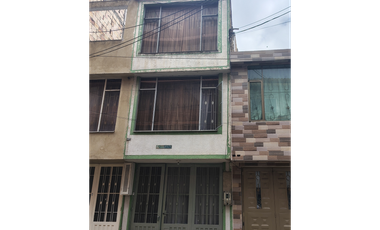 SE VENDE CASA  B/ VALLADOLID - MONTERREY - JOR2