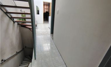 SE VENDE CASA  B/ VALLADOLID - MONTERREY - JOR2