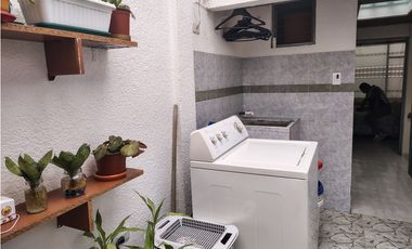 SE VENDE CASA  B/ VALLADOLID - MONTERREY - JOR2