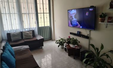 SE VENDE CASA  B/ VALLADOLID - MONTERREY - JOR2