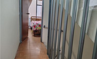 SE VENDE CASA  B/ VALLADOLID - MONTERREY - JOR2