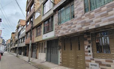 SE VENDE CASA  B/ VALLADOLID - MONTERREY - JOR2