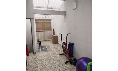 SE VENDE CASA  B/ VALLADOLID - MONTERREY - JOR2