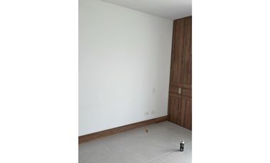 APARTAMENTO CON VISTA AL VALLE Y A LOS FARALLONES PARA ESTRENAR
