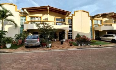 Venta increible casa en Santa Marta Rodadero Reservado