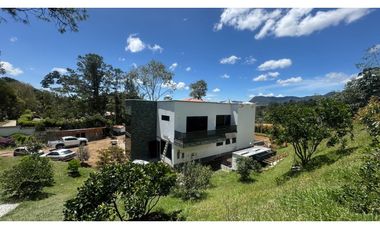 Casa finca en construcción para la venta en la ceja LDC