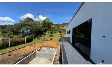 Casa finca en construcción para la venta en la ceja LDC