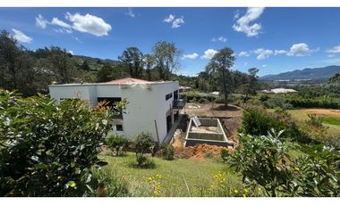 Casa finca en construcción para la venta en la ceja LDC
