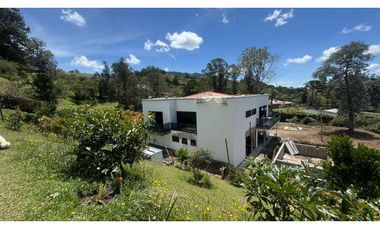 Casa finca en construcción para la venta en la ceja LDC