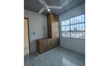 SE ARRIENDA APT. 2 PISOS B/ LA FLORESTA, ORIENTE DE MONTERA