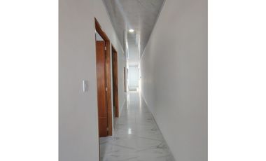 SE ARRIENDA APT. 2 PISOS B/ LA FLORESTA, ORIENTE DE MONTERA