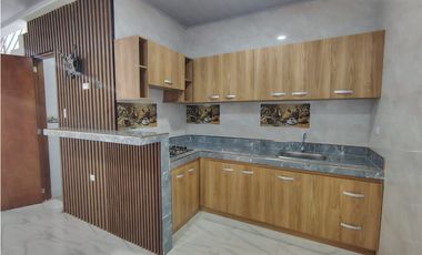 SE ARRIENDA APT. 2 PISOS B/ LA FLORESTA, ORIENTE DE MONTERA