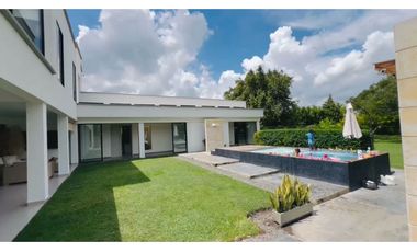 Casa campestre en venta en condominio cerrado - Rozo Palmira Valle