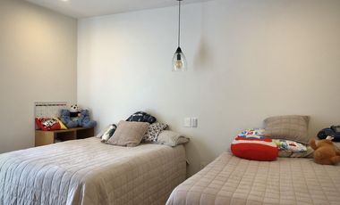 Country Club, gran lujo, 3 recámaras, 5 autos, tiene una casa extra de 2 recámaras en el jardín