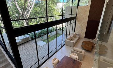 VILLA EN VENTA  EN PLAYA DEL CARMEN 5 RECAMARAS  CON  CANCHA DE PÁDEL Y TENIS.