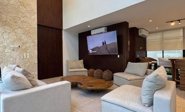 VILLA EN VENTA  EN PLAYA DEL CARMEN 5 RECAMARAS  CON  CANCHA DE PÁDEL Y TENIS.