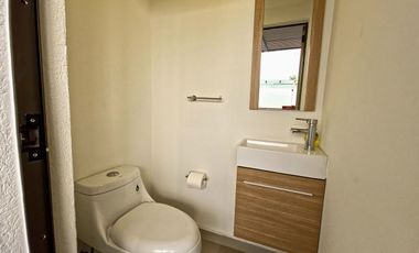 PRECIOSA TOWNHOUSE EN VENTA EN SAN PEDRO DE LOS PINOS
