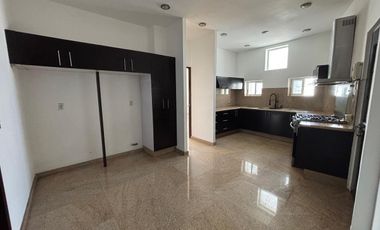 Casa en Renta en Bosque Real Fraccionamiento Loma Real (m2c400)