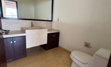 Casa en Renta en Bosque Real Fraccionamiento Loma Real (m2c400)