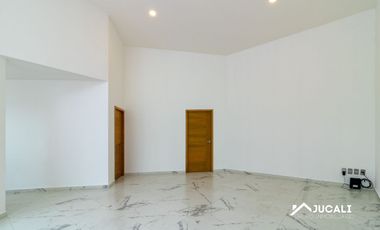 Casa en Venta en El Palomar Primera Sección, Tlajomulco de Zuñiga, Jalisco