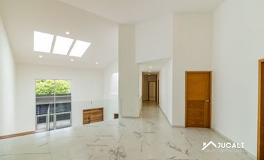 Casa en Venta en El Palomar Primera Sección, Tlajomulco de Zuñiga, Jalisco