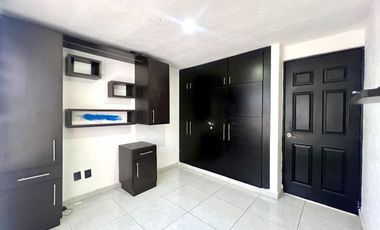 Casa en venta dentro de Coto Abeto, Fraccionamiento Los Olivos, Tlaquepaque, Jal