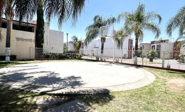 Casa en venta dentro de Coto Abeto, Fraccionamiento Los Olivos, Tlaquepaque, Jal