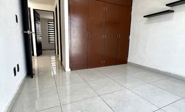 Casa en venta dentro de Coto Abeto, Fraccionamiento Los Olivos, Tlaquepaque, Jal