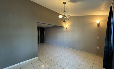 CASA EN VENTA COMO TERRENO IDEAL PARA REMODELAR O EDIFICIO, ESPALDAS DE GALERIAS