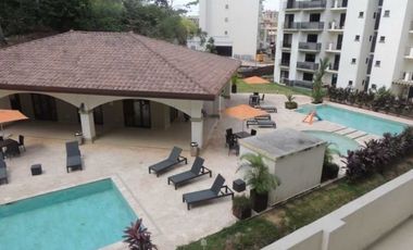 Embassy Village. Espacioso apartamento con amplia Terraza