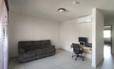Embassy Village. Espacioso apartamento con amplia Terraza