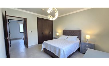 Se Vende Casa en River Valley con LOTE EXTRA y privilegiada Ubicación