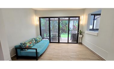 Se Vende Casa en River Valley con LOTE EXTRA y privilegiada Ubicación