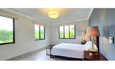 Se Vende Casa en River Valley con LOTE EXTRA y privilegiada Ubicación