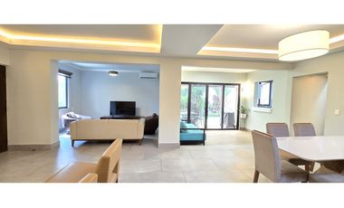 Se Vende Casa en River Valley con LOTE EXTRA y privilegiada Ubicación