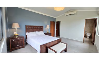 Se Vende Casa en River Valley con LOTE EXTRA y privilegiada Ubicación