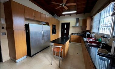 SAN FRANCISCO / LOMA ALEGRE / 3 HABITACION + EMPLEADA / 540M