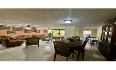 VILLA DE LAS FUENTES / 4 HABITACIONES / 521M / 2 NIVELES / TERRAZA