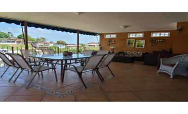 VILLA DE LAS FUENTES / 4 HABITACIONES / 521M / 2 NIVELES / TERRAZA