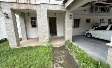 CASA EN VENTA -RESERVAS DE VERSALLES - REMATE BANCARIO